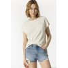 CAMISETA CON BOLSILLO DE CROCHET