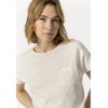 CAMISETA CON BOLSILLO DE CROCHET