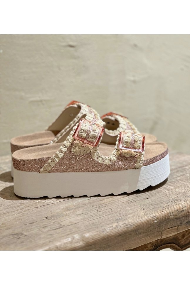 SANDALIA PLATAFORMA GLITTER Y CROCHET PINK