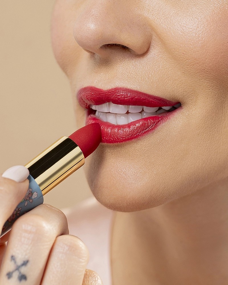 BARRA DE LABIOS AMORE