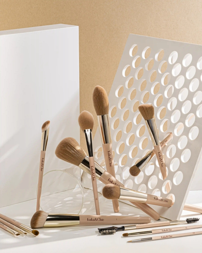 NUEVO SET DE BROCHAS KUKA&CHIC (14 BROCHAS)